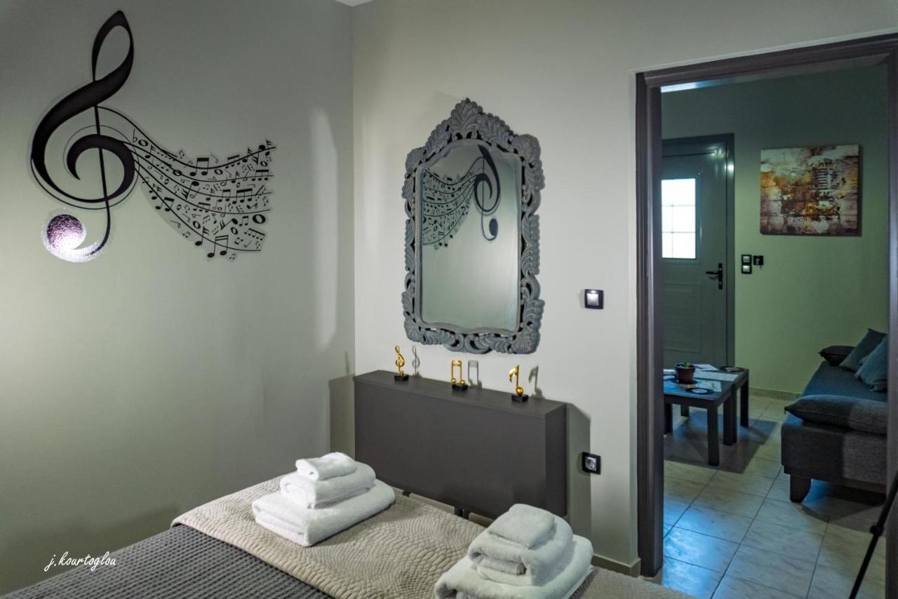 Music Reflections Apartment Near Nafplio เนอากิออส ภายนอก รูปภาพ