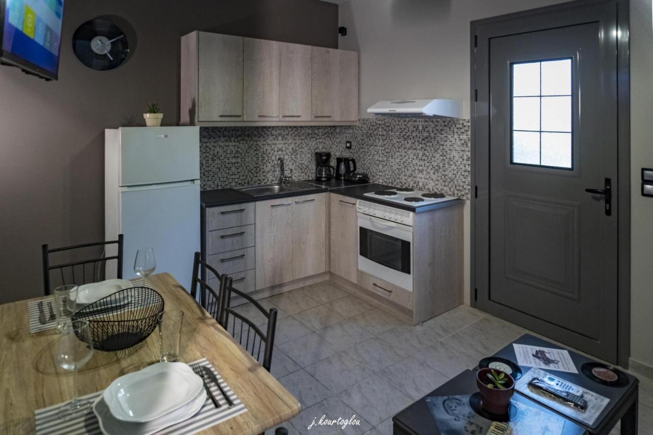 Music Reflections Apartment Near Nafplio เนอากิออส ภายนอก รูปภาพ